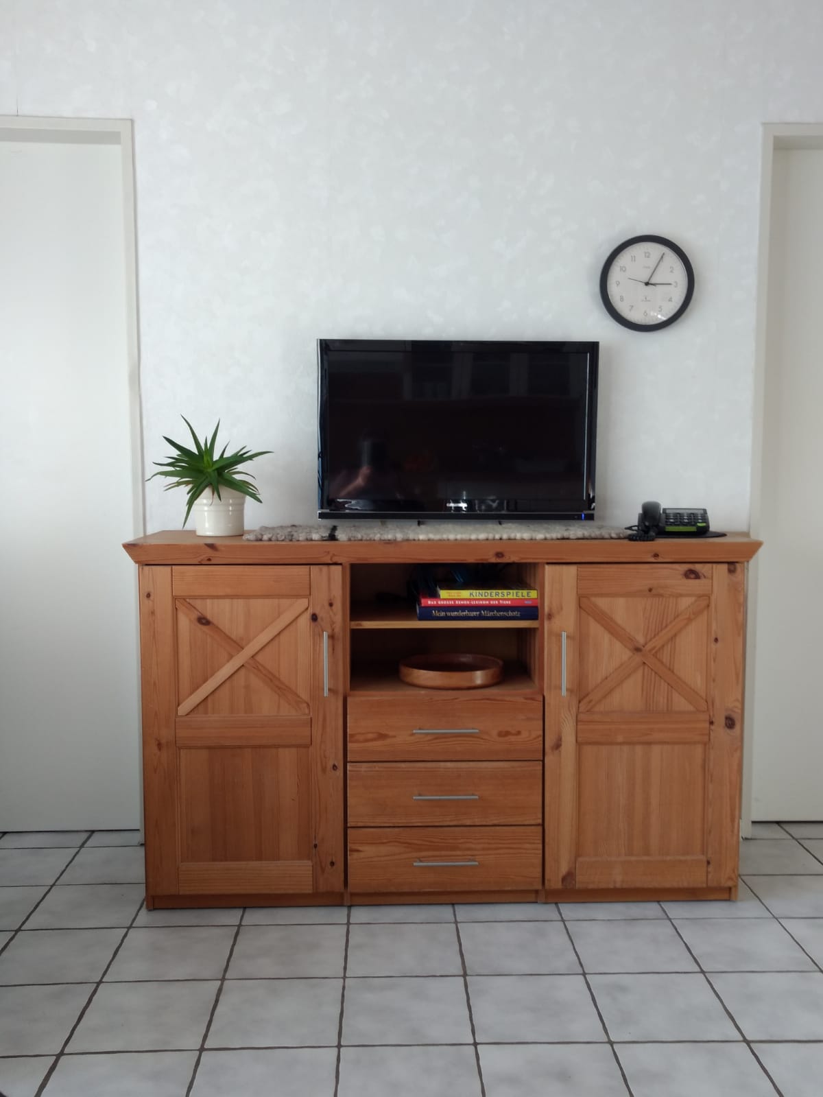 TV